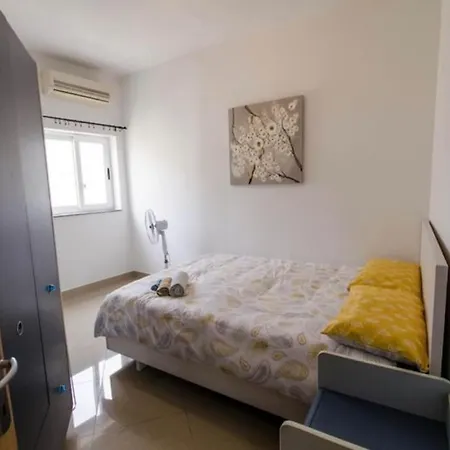 Duplex Penthouse With Large Terrace And Views דירה